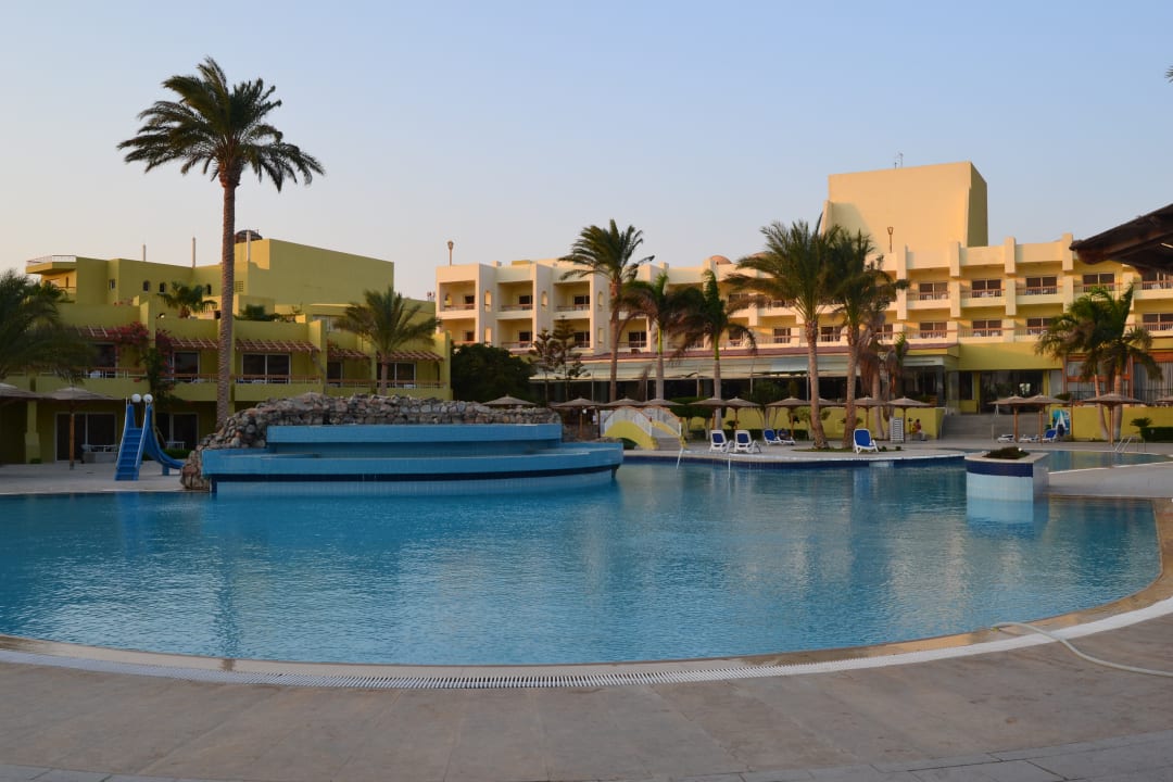 Pool Palm Beach Resort