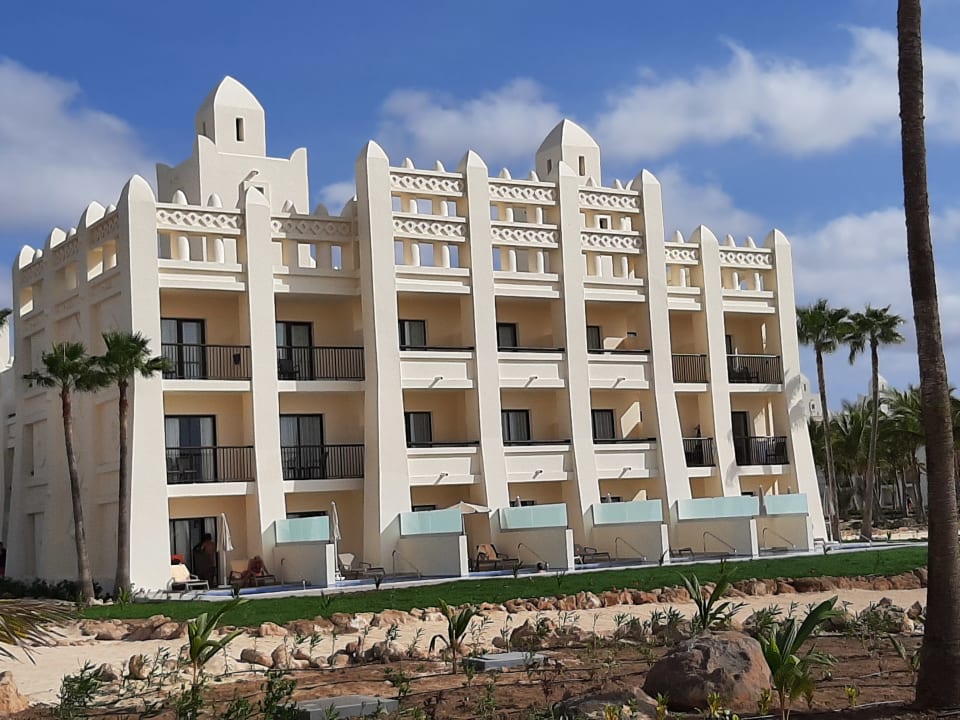 Außenansicht Hotel Riu Karamboa