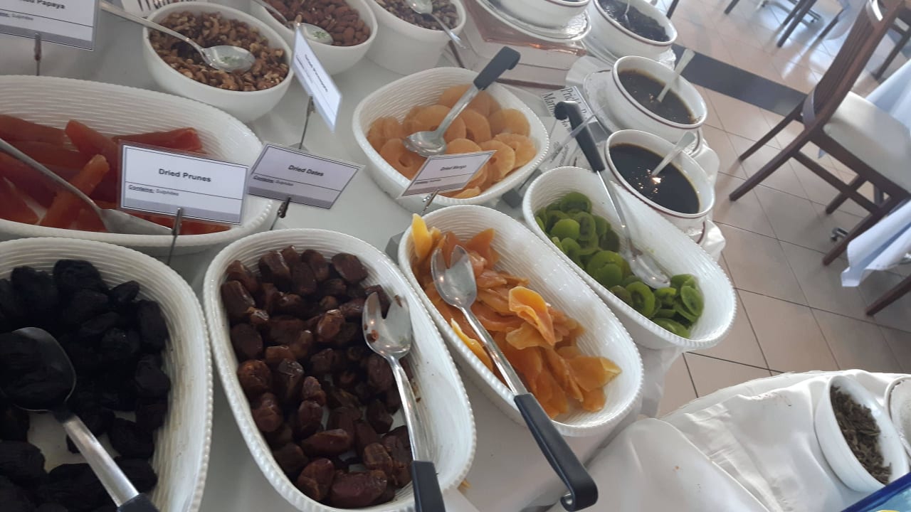 Trockenfrüchte Constantinou Bros Athena Beach Hotel