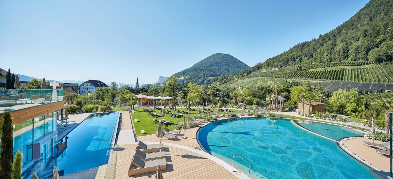 Pools & Garden ALPIANA – green luxury Dolce Vita Hotel