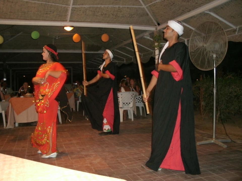 Abendvorstellung-Strandbar Aladdin Beach Resort
