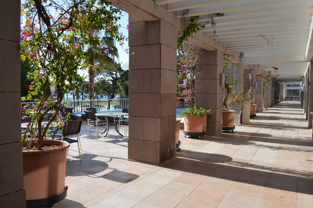 Hier kann man draußen schön sitzen Kilikya Palace Göynük