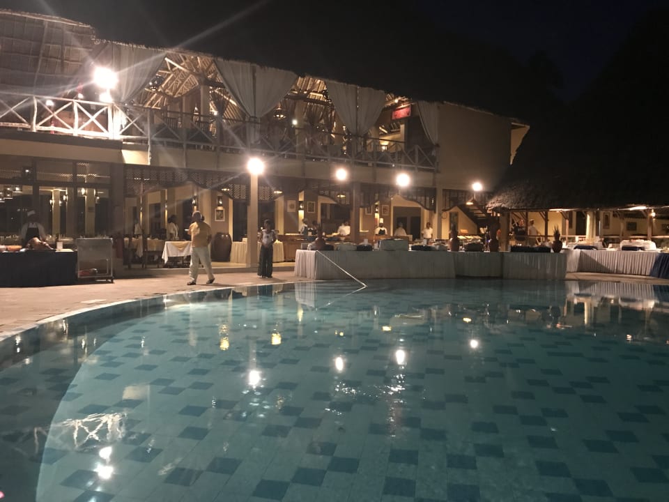 Restaurant Neptune Pwani Beach Resort & Spa