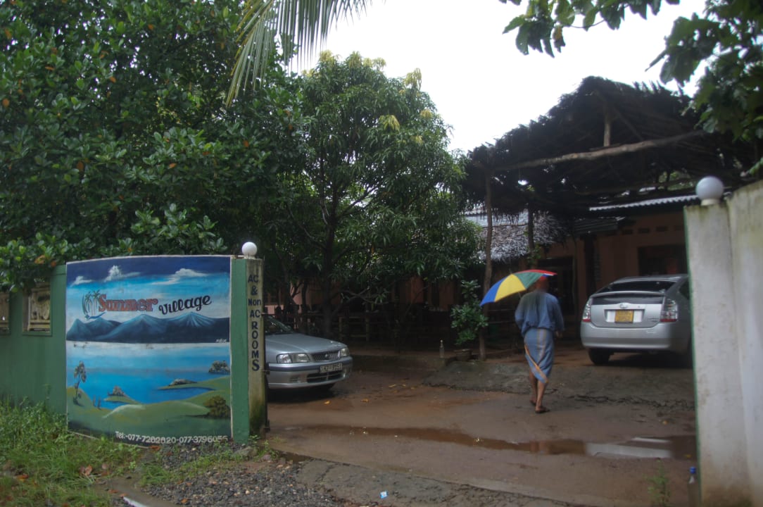 Summer Village Hotel в Полонннаруве Hotel The Village Polonnaruwa