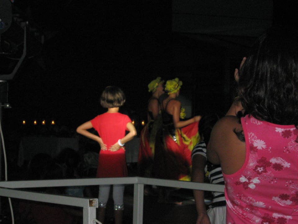 Die Schwimmerinnen in einer sensationellen Show Saturn Palace Resort Hotel