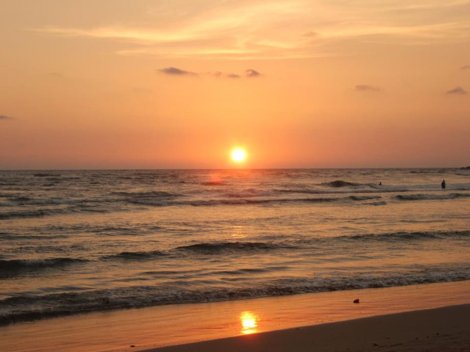 Sonnenuntergang am Hotel-Strand Hotel Lanka Princess Ayurveda