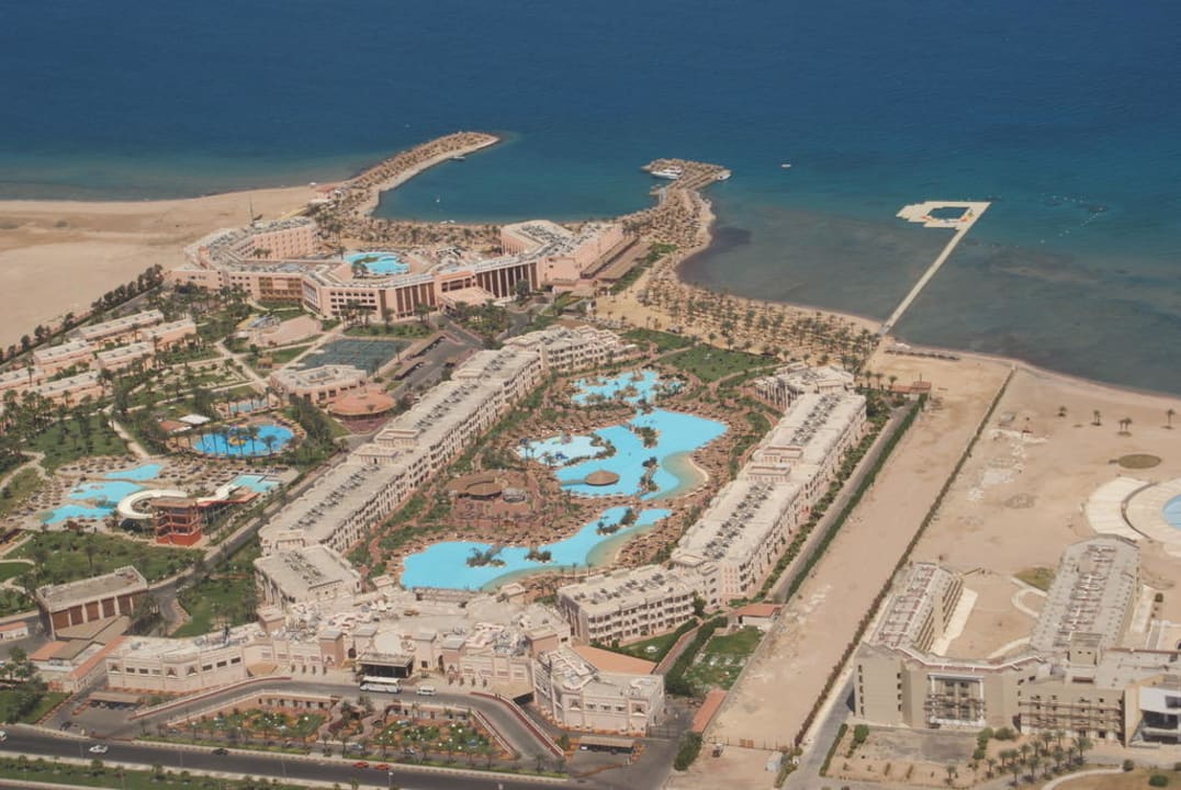 Im Landeanflug Pickalbatros Palace Resort