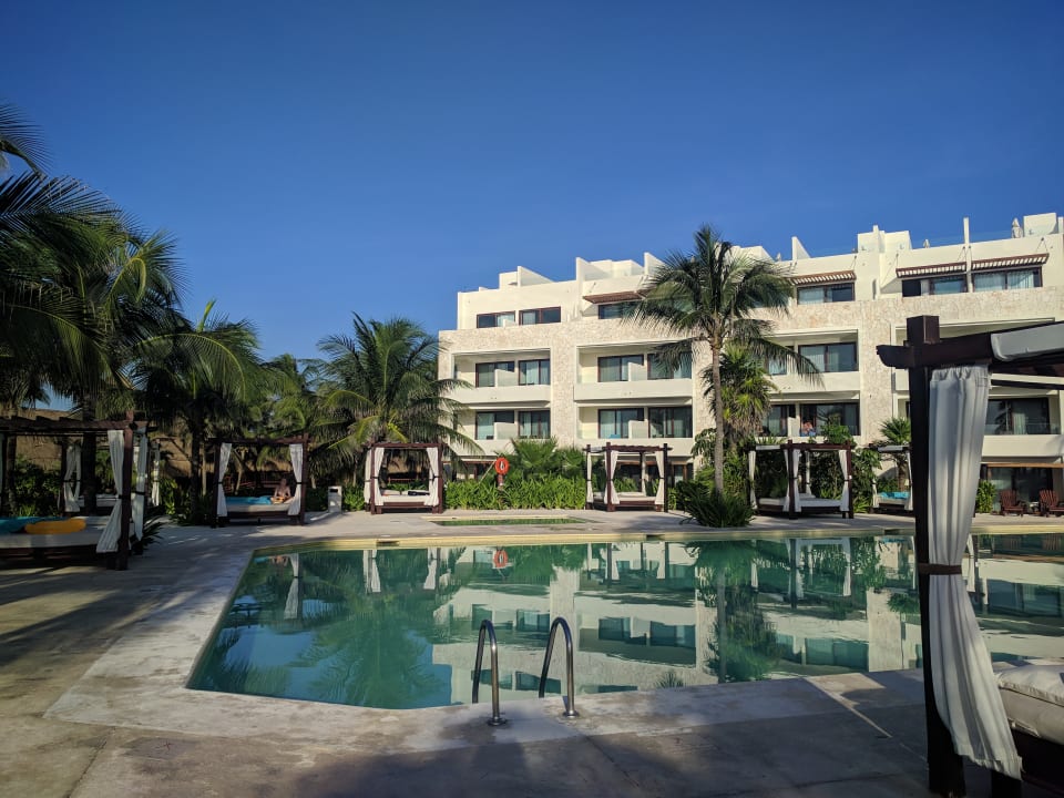Pool Akumal Bay Beach & Wellness Resort