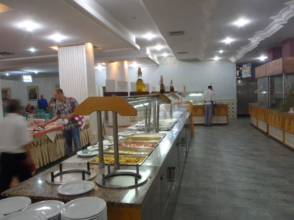 Buffet im Hauptrestaurant Houda Golf & Beach Club