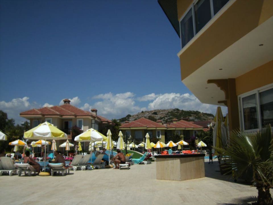 Poolbereich Club Dizalya