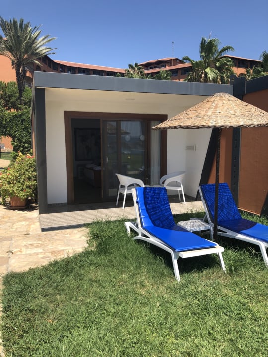 Außenansicht Club Turtas Beach Hotel