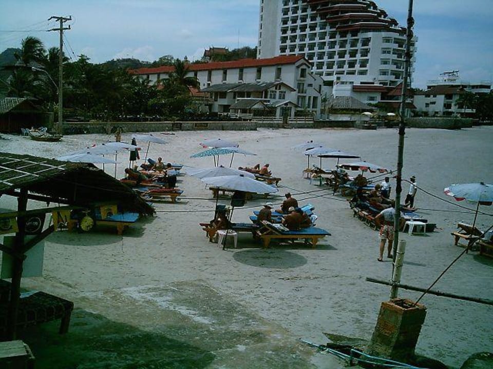 Strand vom Felsen aus gesehen Hotel Napalai Resort & Spa