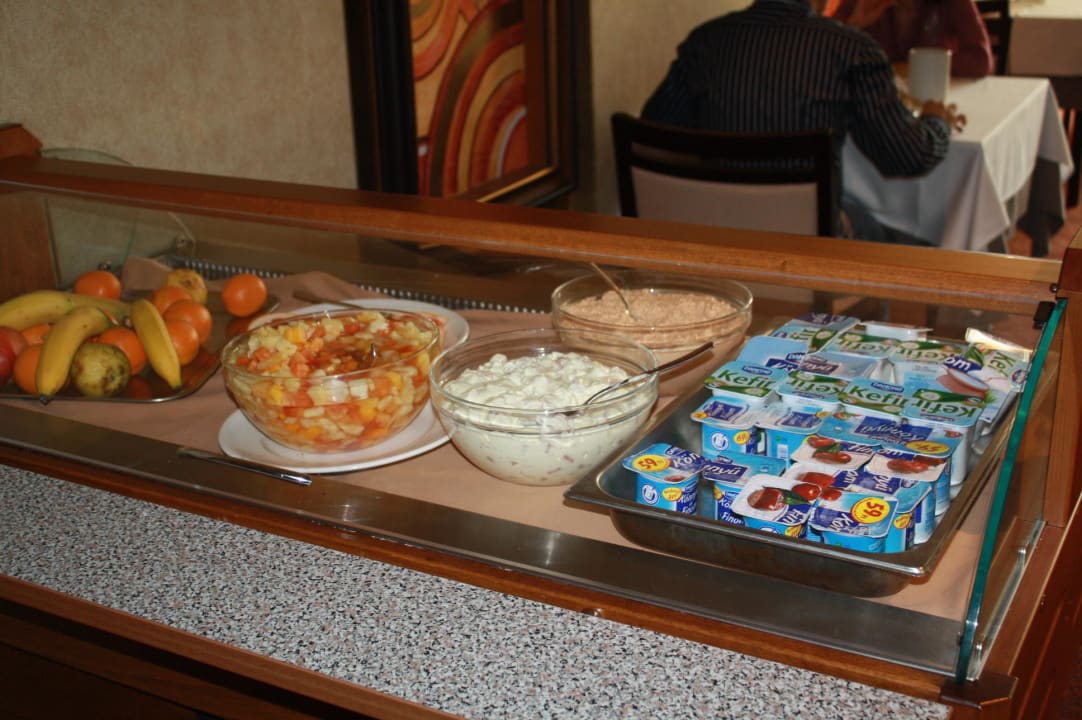 Büffet Hotel Golden Lake Resort