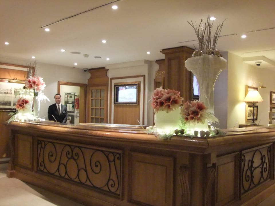 Rezeption Hotel Royal Manotel