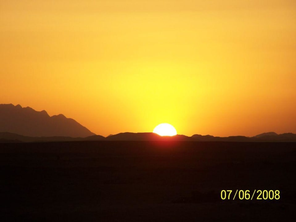 Sonnenuntergang Wüste Three Corners Sea Beach Resort