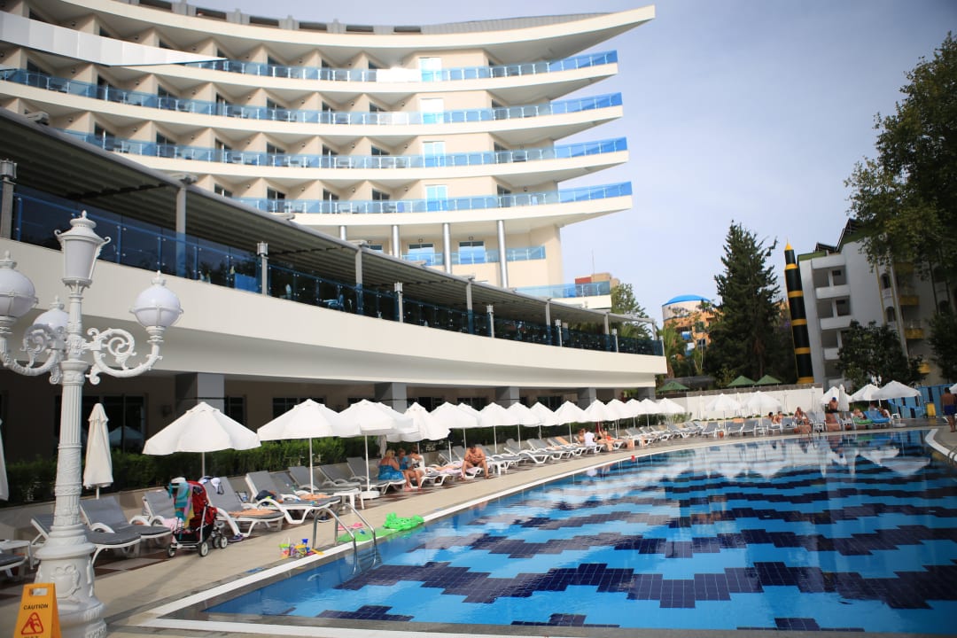 Swimming pool Hotel Botanik Platinum