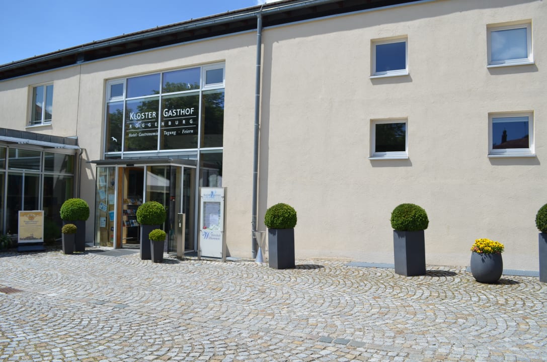 Außenansicht Klostergasthof Roggenburg