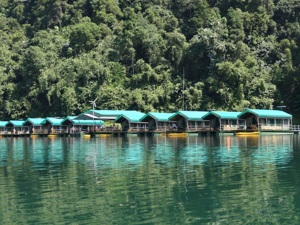Rainforestcamp am Ufer des Cheow Larn Sees Elephant Hills