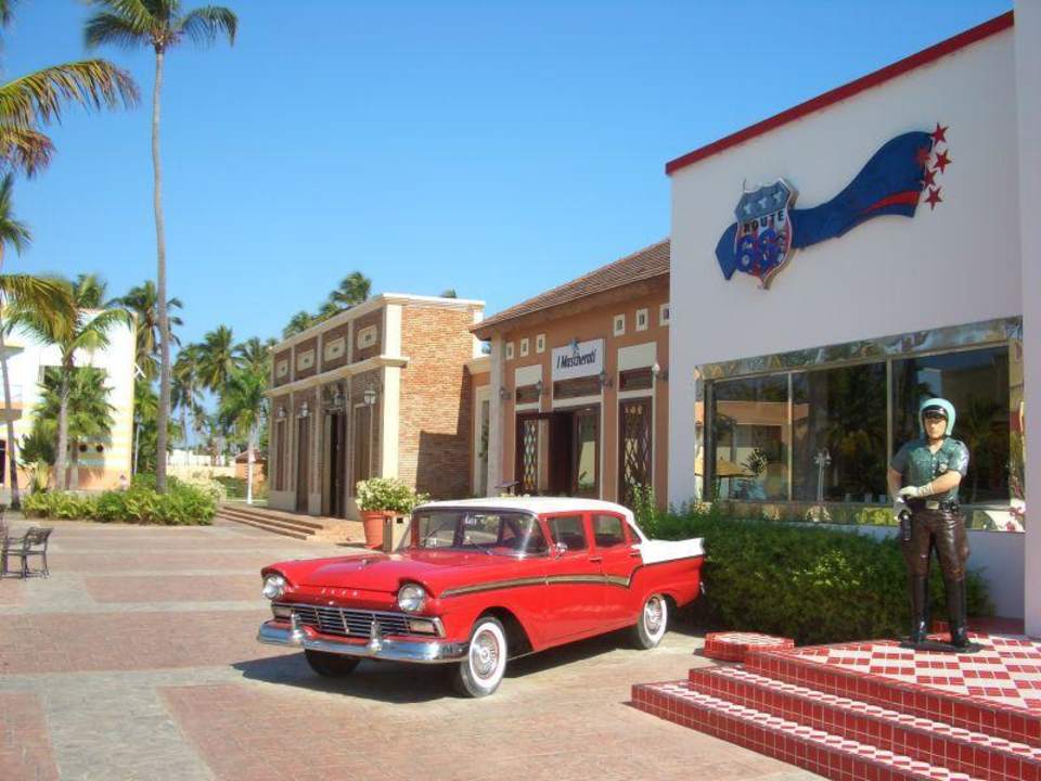 Restaurant Route 66 Ocean Blue & Sand