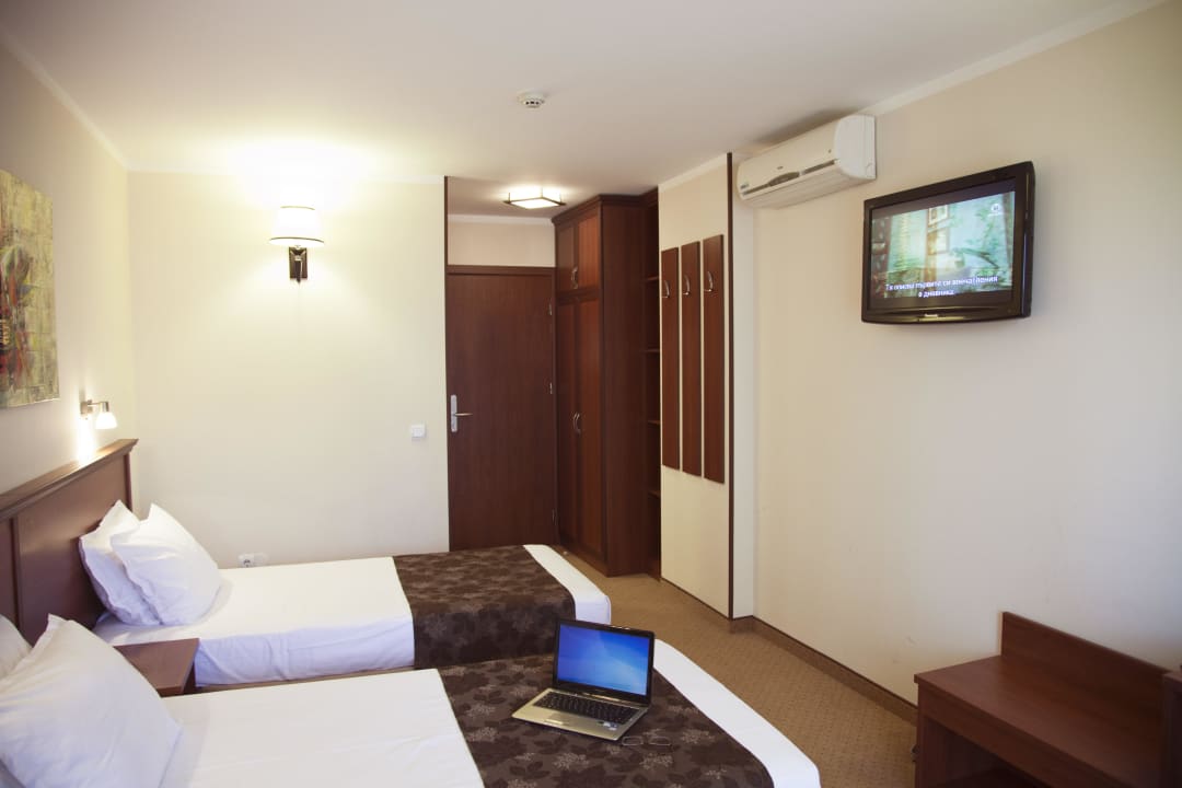 Standard Rooms Hotel Favorit