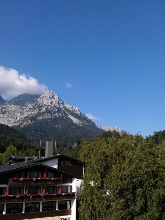 Blick vom Balkon Garni Hotel - Das Alpin Kaiserzeit