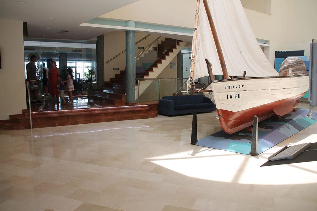 Lobby Aparthotel Fontanellas Playa