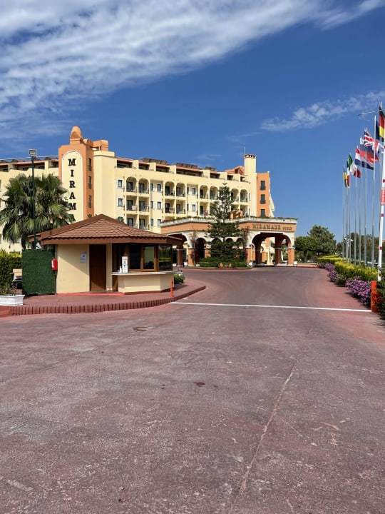 Außenansicht Miramare Queen Hotel