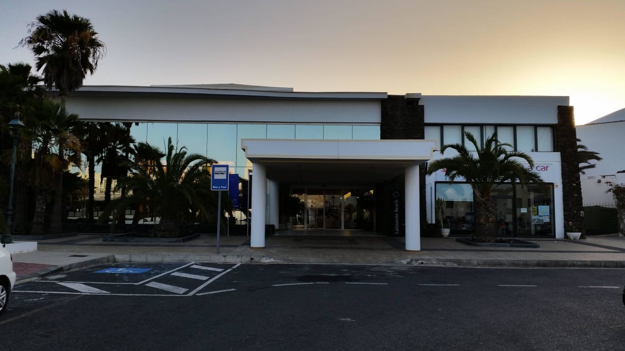 Hotel von außen THB Lanzarote Beach