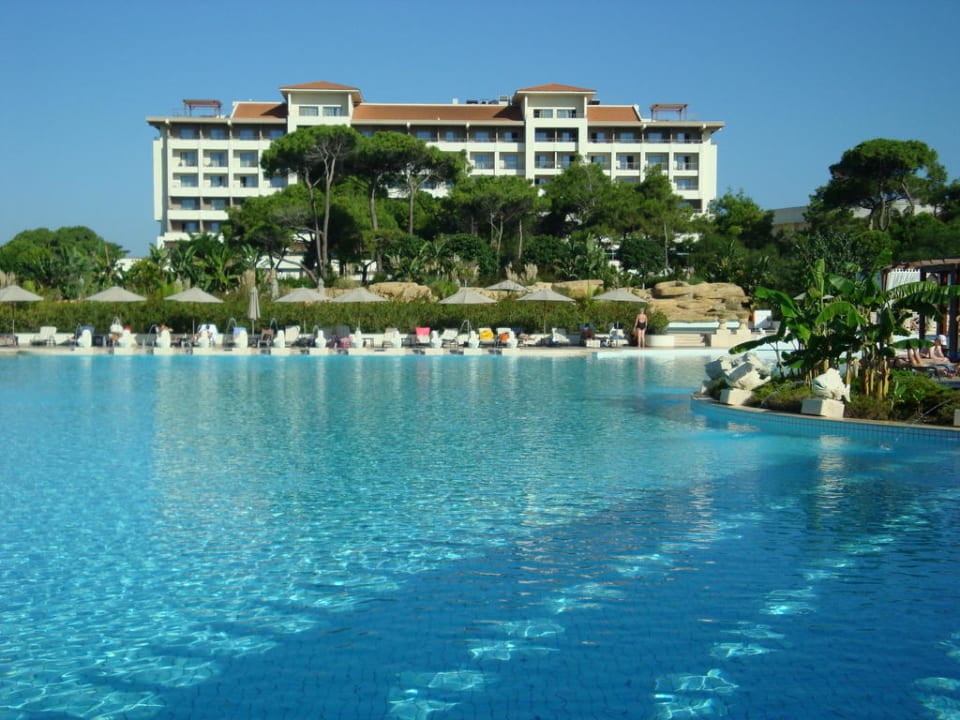 Nein, dazwischen liegt noch der Olympia-Pool Ela Excellence Resort Belek