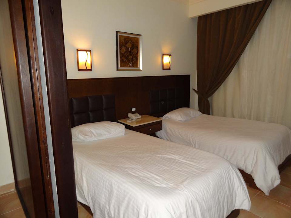 Das zweite Zimmer Pickalbatros Alf Leila Wa Leila Resort - Neverland Hurghada