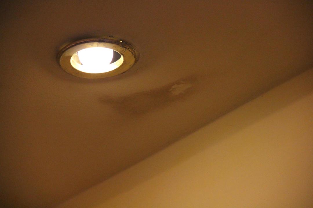 Wasserflecken über der Zimmertür Hotel Quisisana