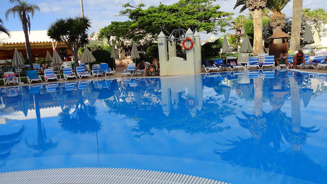 Hôtel H10 Las Palmeras - La Piscine  H10 Las Palmeras