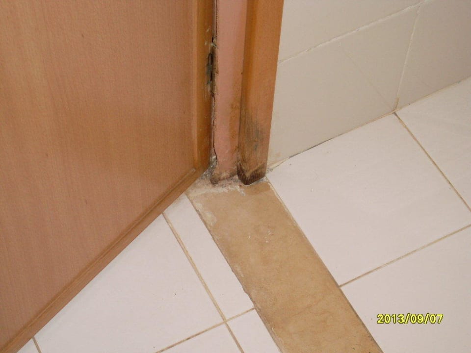 Eingang WC Zita Beach Resort