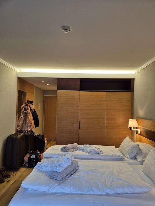 Zimmer ROBINSON LANDSKRON