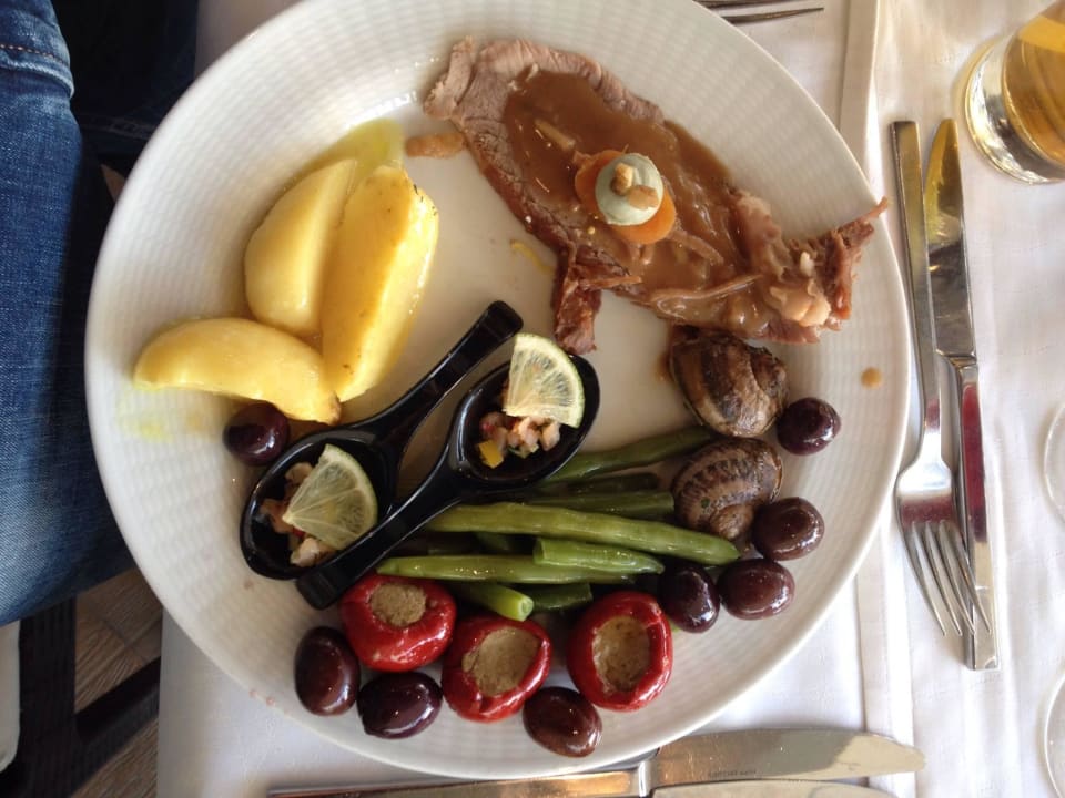 Abendessen immer sehr lecker  Apollo Blue