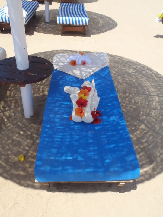 Ligbed aan het strand Prima Life Makadi Resort