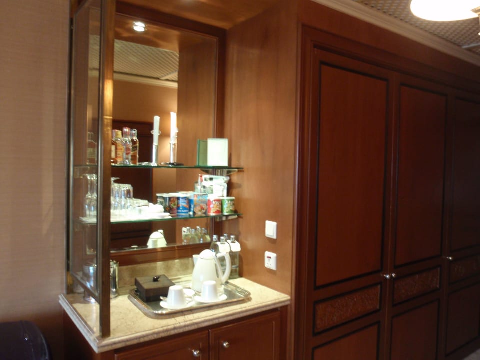 Krungthep Wing-Zimmer Shangri-La Hotel, Bangkok