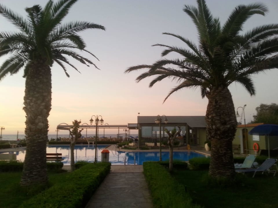 Garten am Pool Hotel Marinos Beach