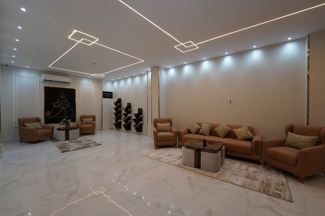 Lobby Pyramids Khan Hotel