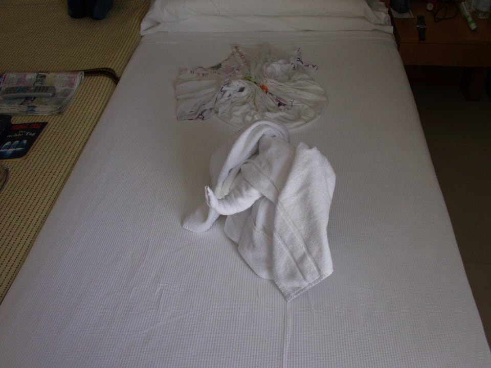 Was man aus Handtüchern alles machen kann R2 Bahía Playa Design Hotel & Spa - Adults Only