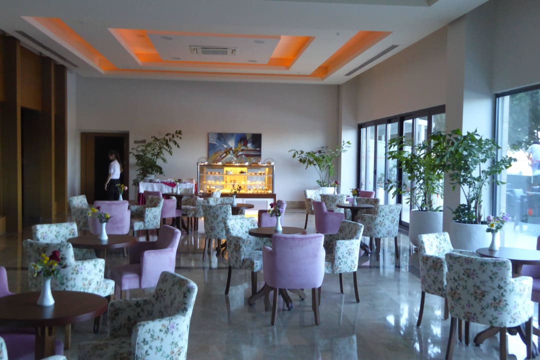 Cafe Venosa Beach Resort & Spa