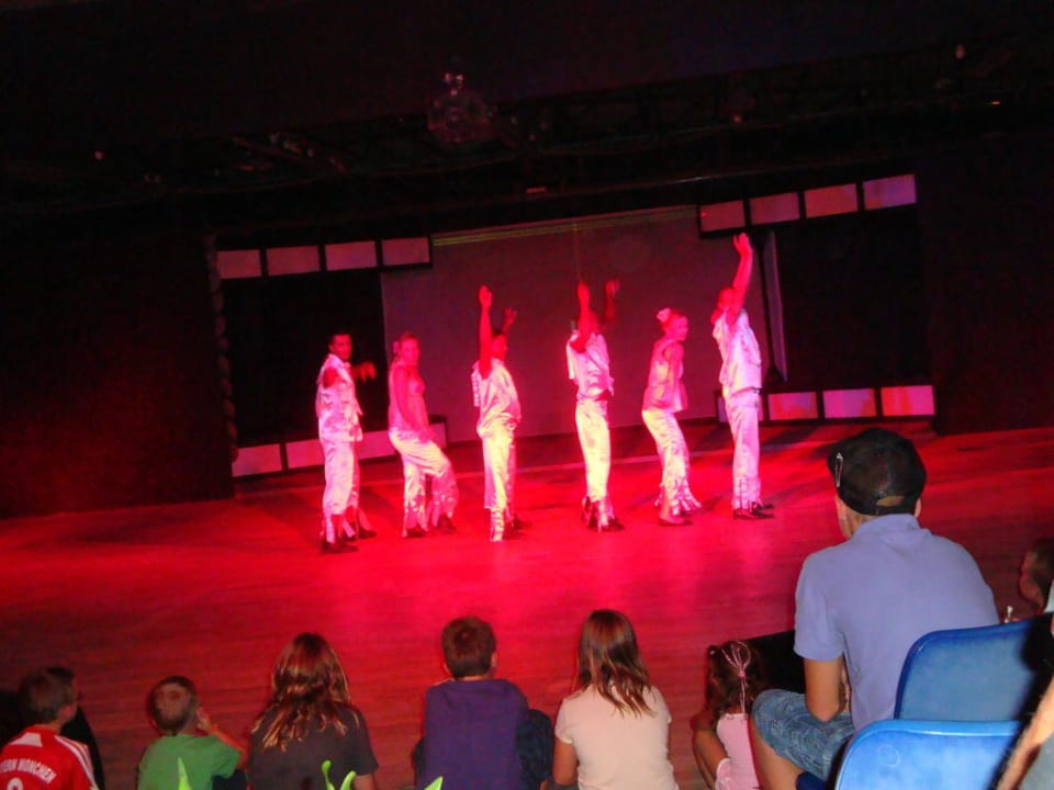 Animation Golden Beach Resort