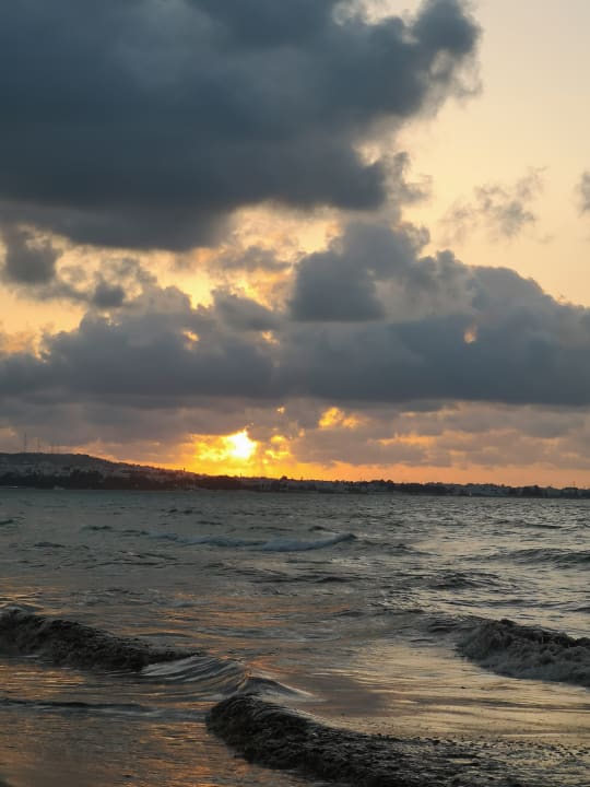 Strand Samira Club