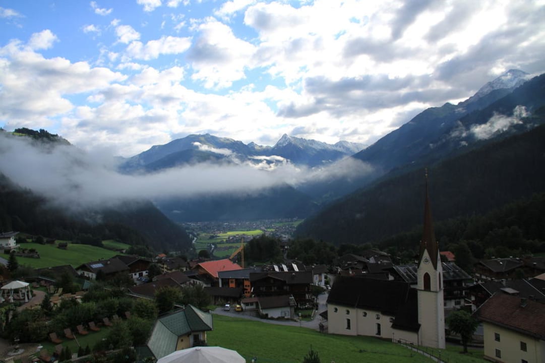 Tiroler Berge Stock Resort