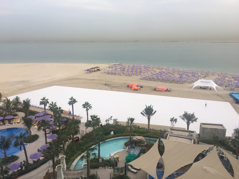 Ausblick Centara Mirage Beach Resort Dubai - A World of Family Fun