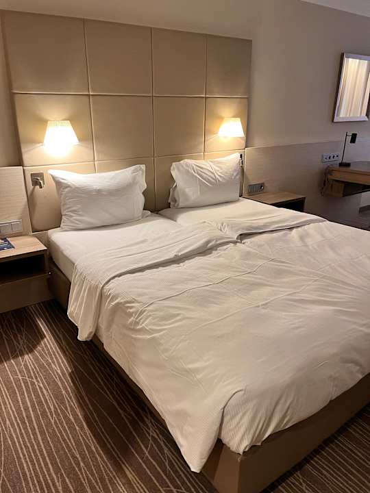 Zimmer DoubleTree by Hilton Hannover Schweizerhof