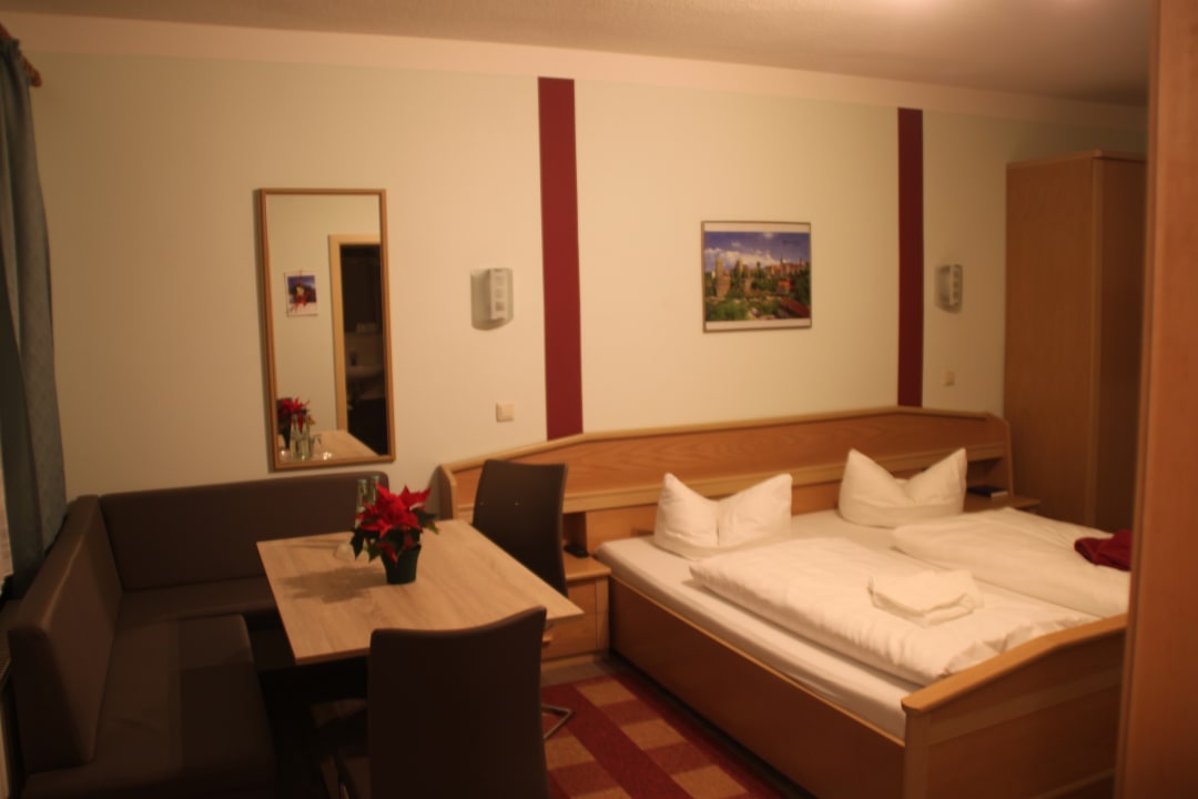 Zimmer Pension Body Sun