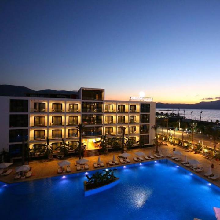 Außenansicht Oricon Coast Luxury Resort