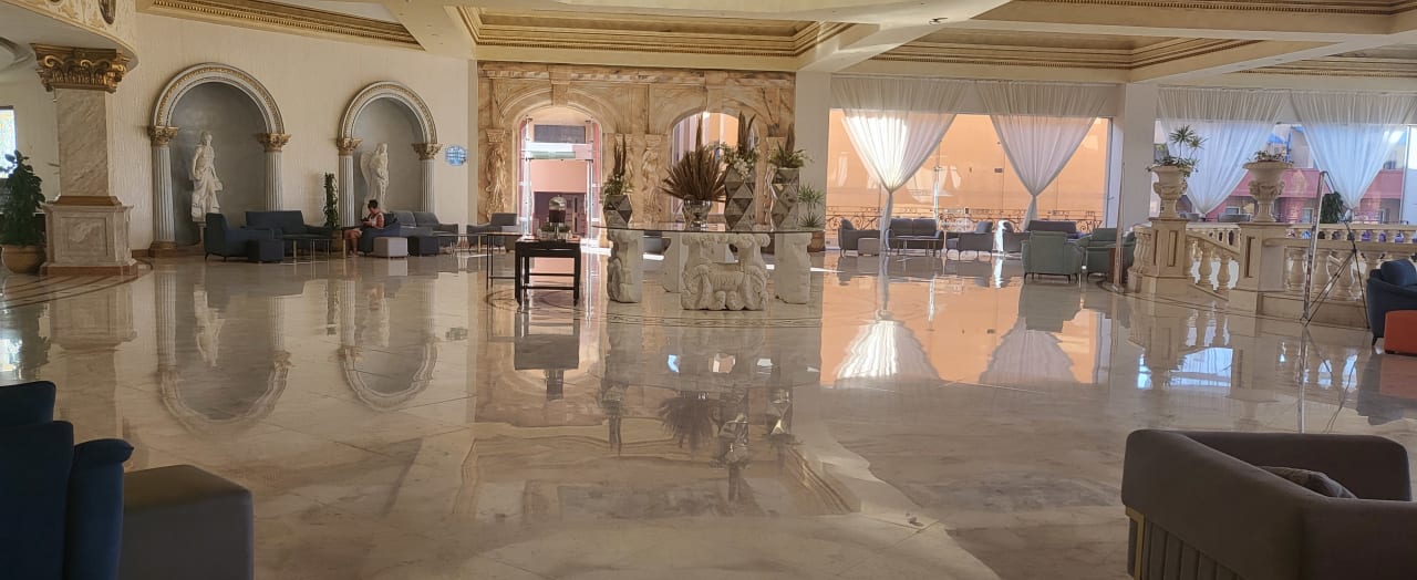 Lobby Titanic Beach Spa & Aqua Park