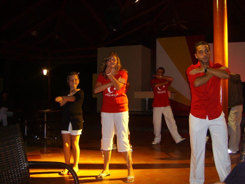 Animateure beim Club Tanz Club Grand Aqua